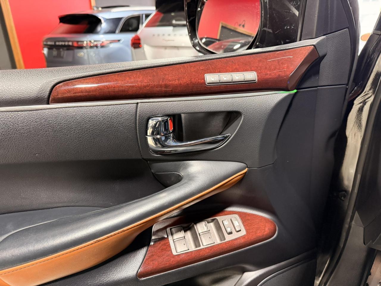 LEXUS LX570 2013
