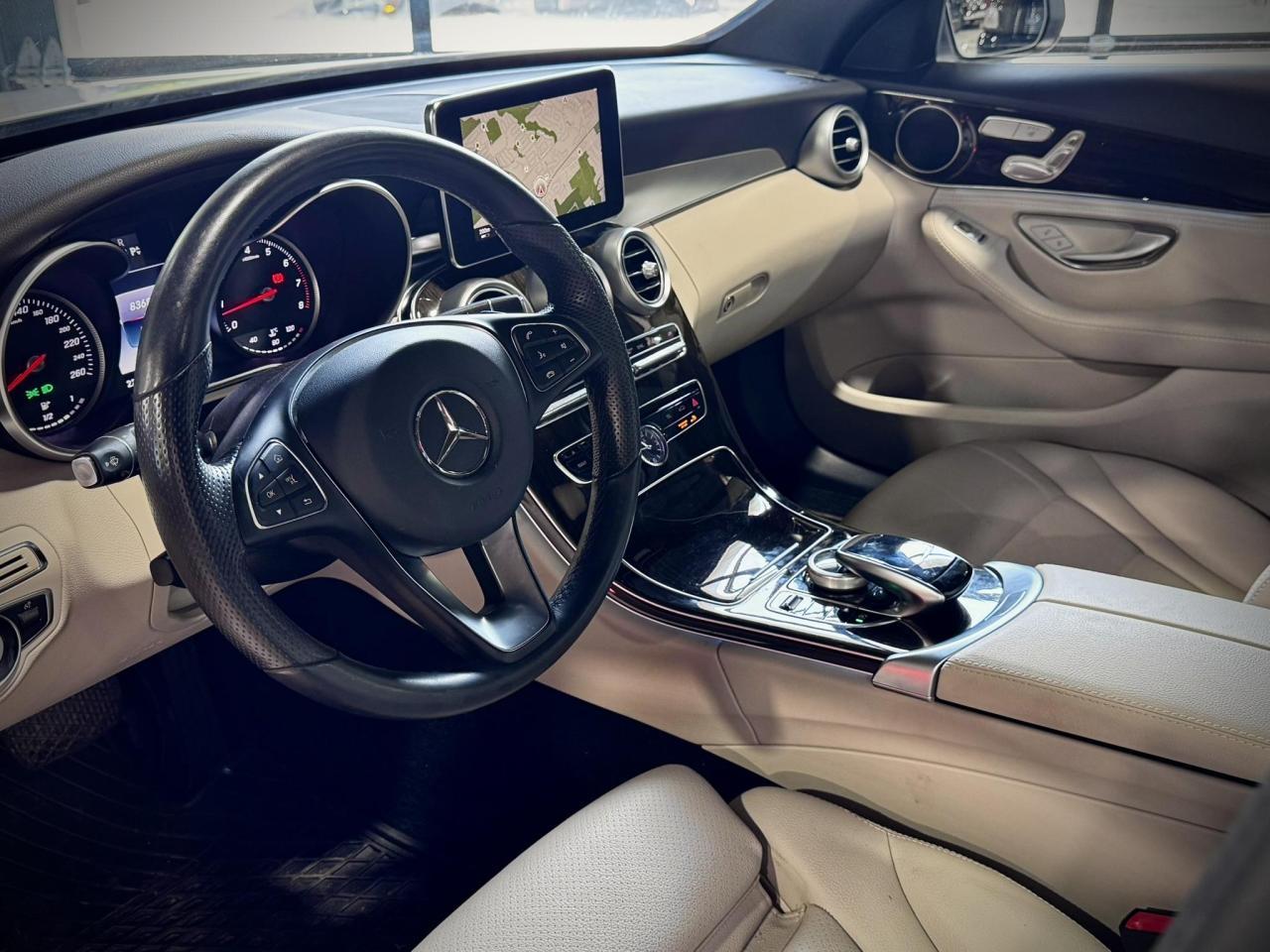 MERCEDES C300 *LOW MILLAGE*